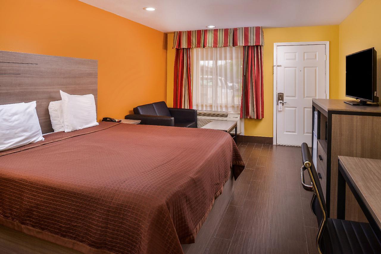 Americas Best Value Inn West Columbia Екстериор снимка
