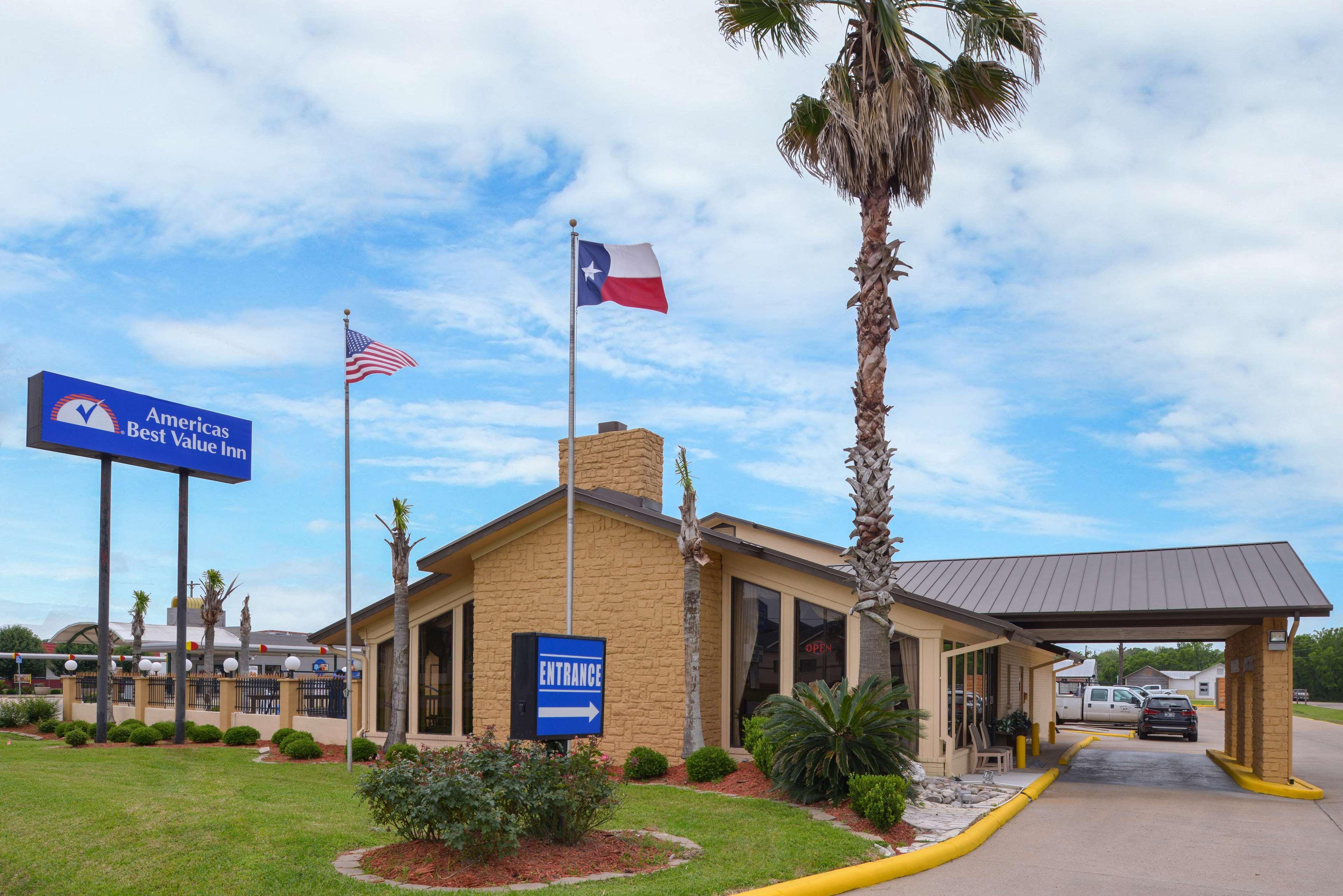 Americas Best Value Inn West Columbia Екстериор снимка
