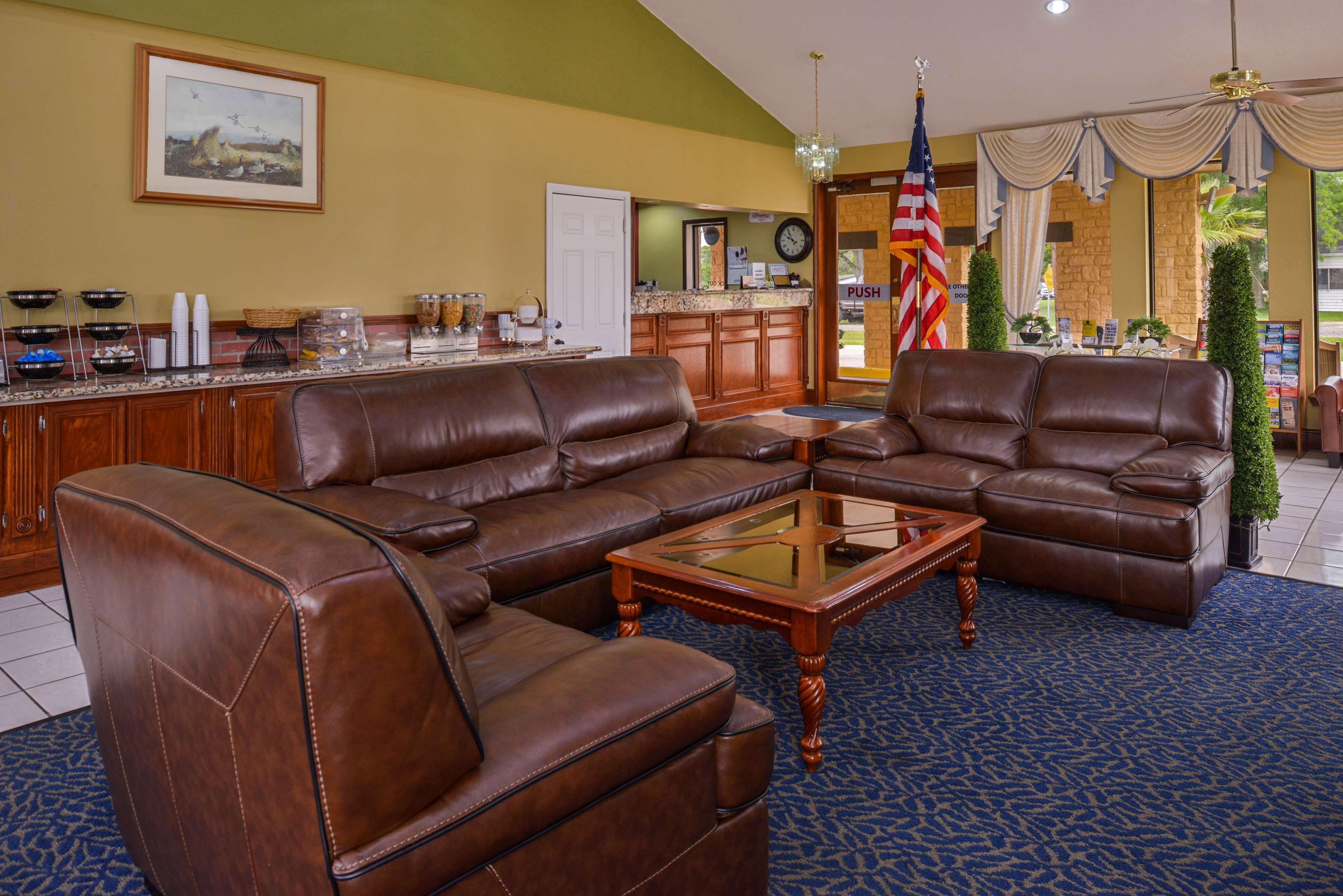 Americas Best Value Inn West Columbia Екстериор снимка