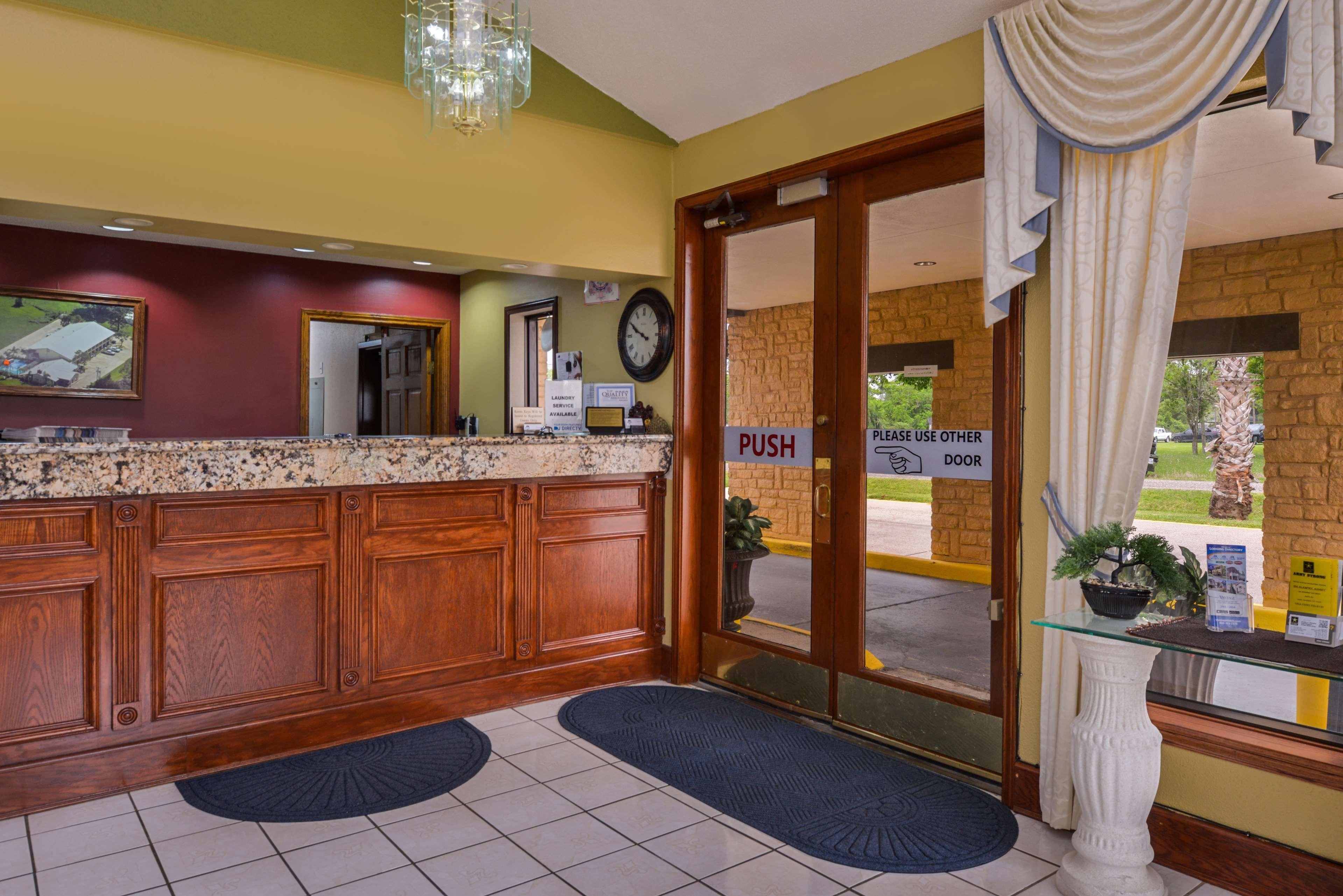 Americas Best Value Inn West Columbia Екстериор снимка